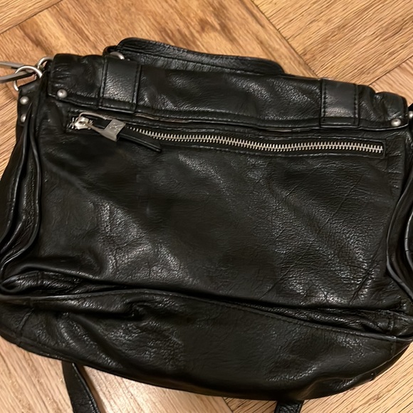 Sondra Roberts leather handbag - Picture 4 of 10